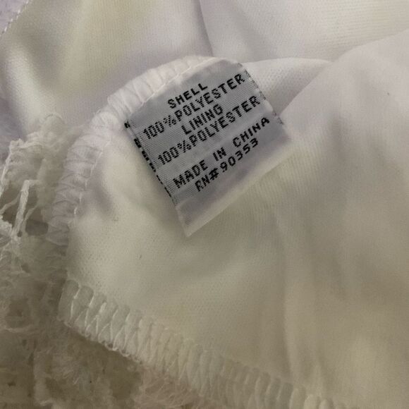 Rebellion Lace Top Button Keyhole Back Closure White Scalloped Hem Large - Picture 4 of 9
